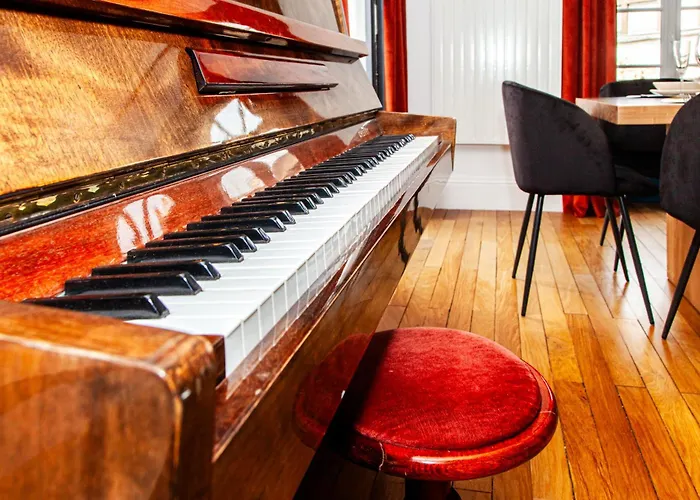 Jolie M'home, Le Puy Du Fou, 15 Pers, 7 Ch, 5 Sde, 5 Wc Prázdninový dům *